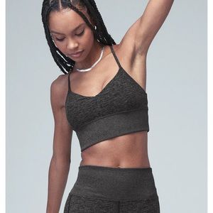 Alosoft Lavish Bra Alo Yoga in olive green